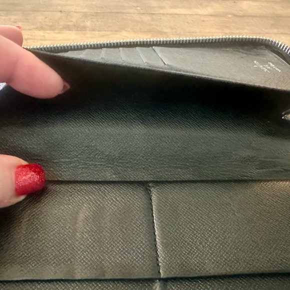 Louis Vuitton Damier Graphite Coated Leather Zippy Wallet - Picture 12 of 16